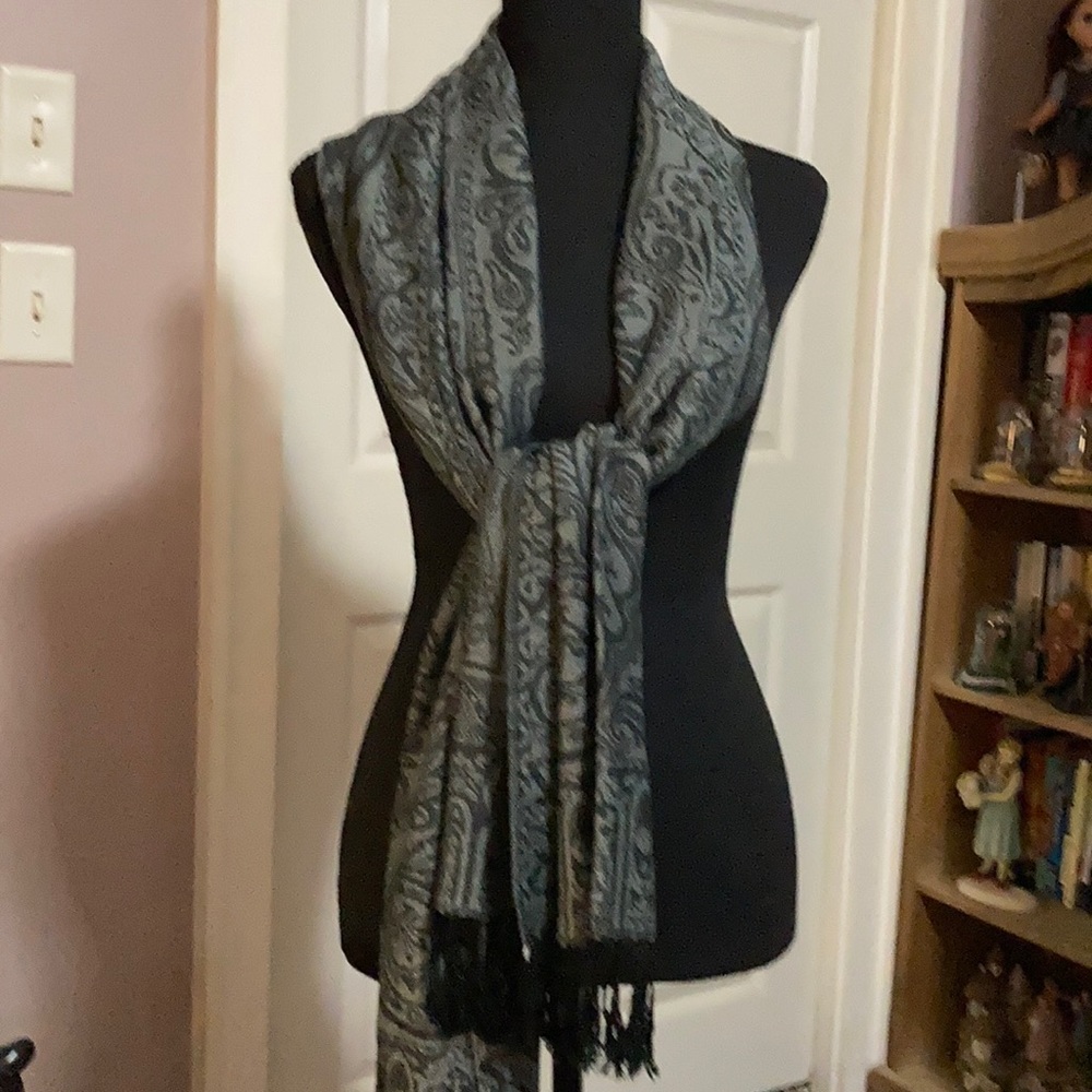 Women’s Scarf